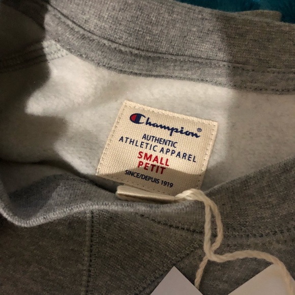 NWT Champion Reverse Weave Crewneck - Picture 4 of 5